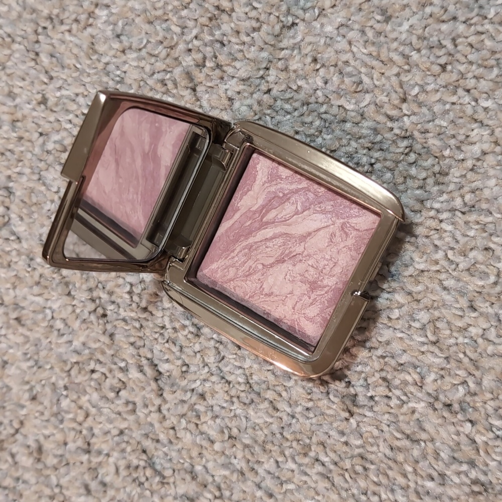 Hourglass mood exposure blush
